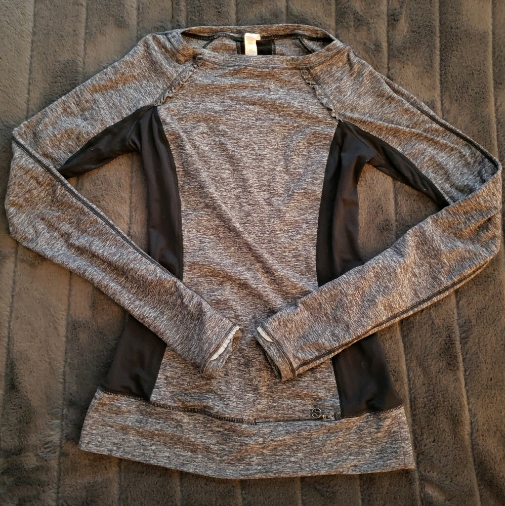 Lululemon top